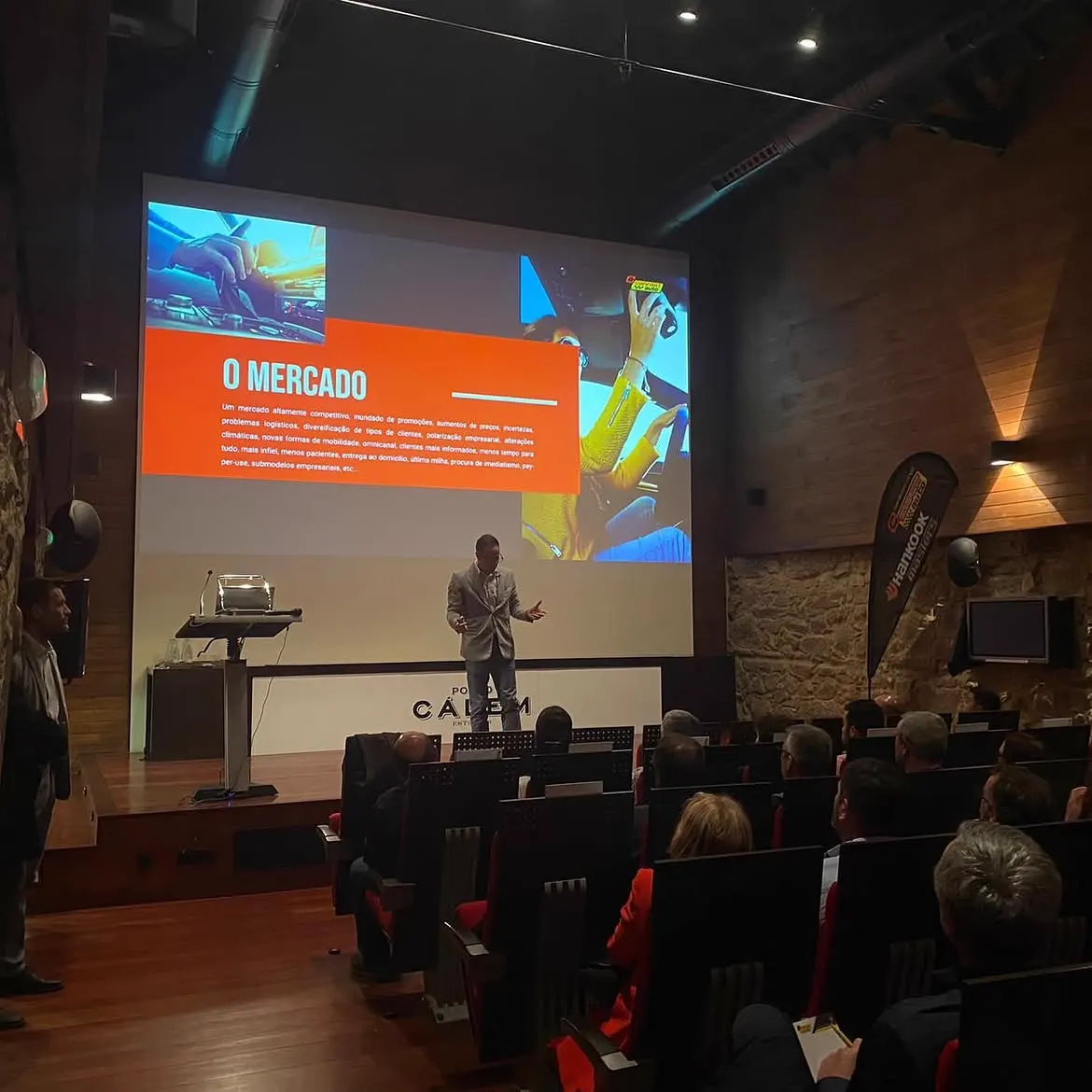 Conferencia sobre mercado y ventas en Oporto, Portugal
