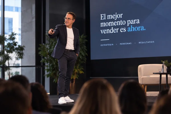 Tu Equipo de Ventas No Necesita Más Técnica — Necesita Esto
